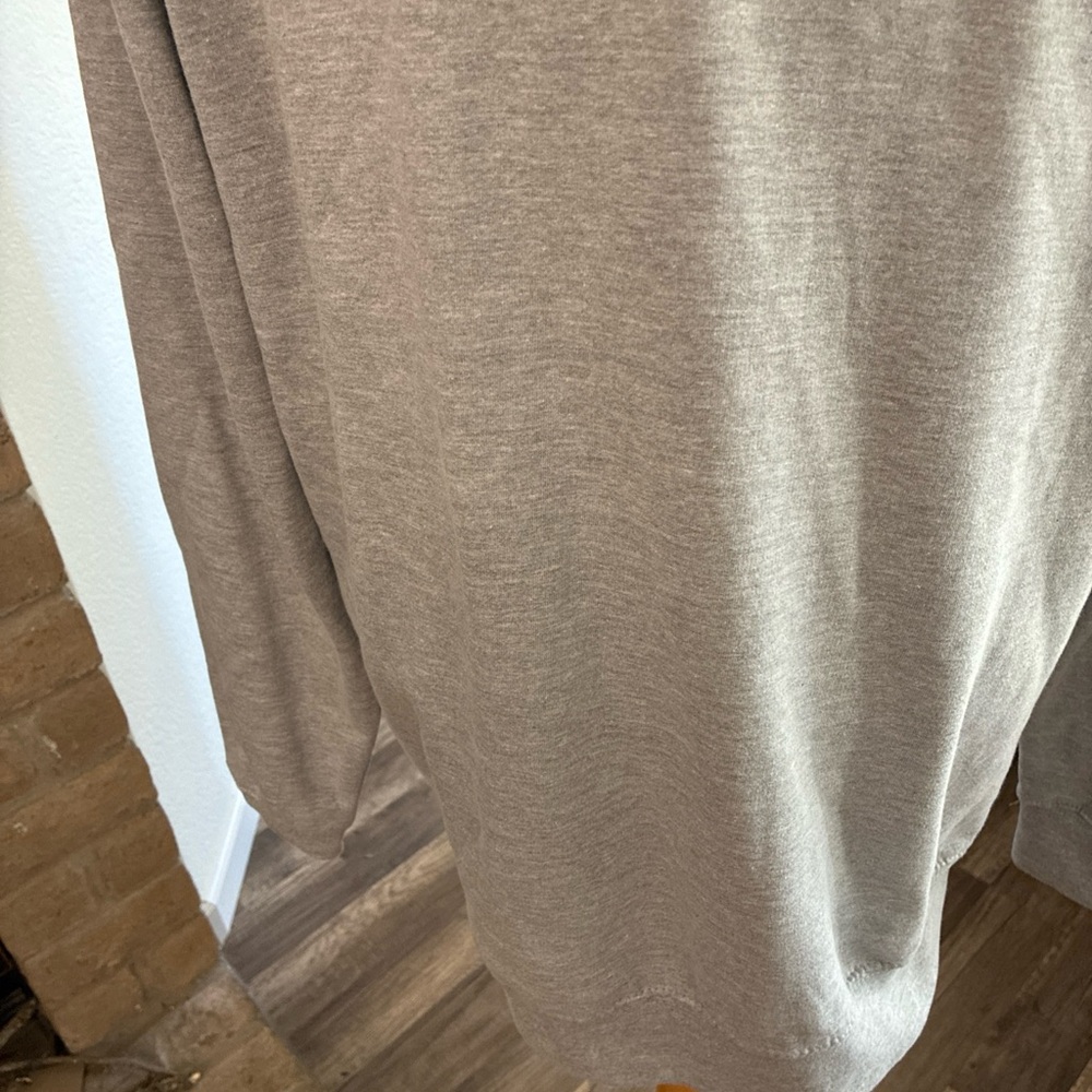 Universal Studios Hollywood Super Nintendo World Luigi Pullover Size XL - Picture 3 of 12
